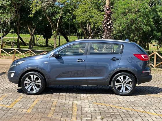 KIA SPORTAGE 2.0 LX 4X2 16V FLEX 4P AUTOMÁTICO KIA SPORTAGE 2.0 LX 4X2 16V FLEX 4P AUTOMÁTICO